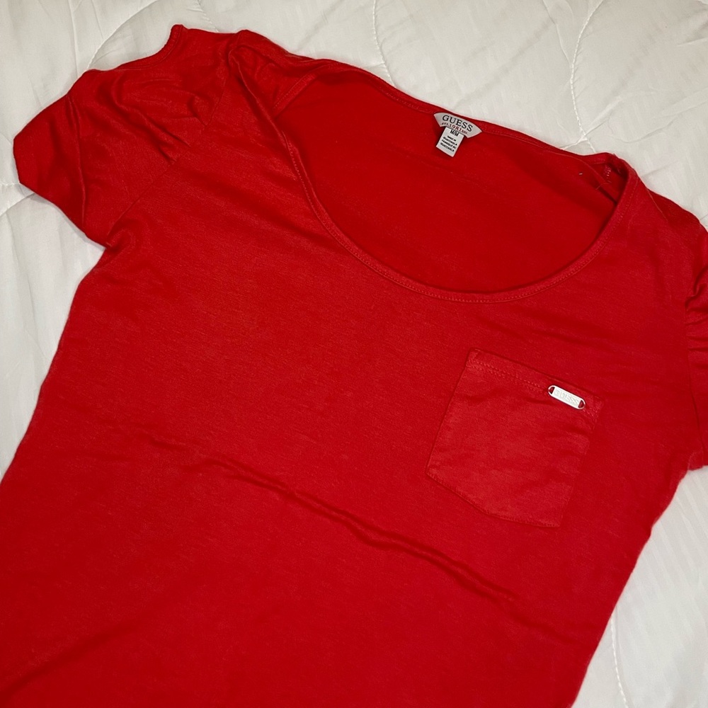 Guess top